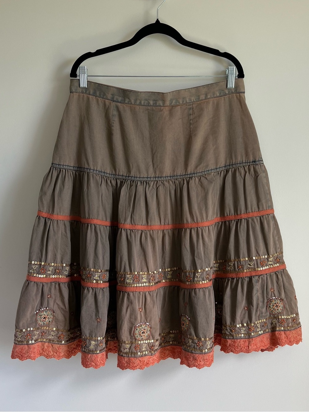 VTG 100% Cotton Boho Tiered Brown  Skirt Embroidered w/  Lace Trim and Sequins